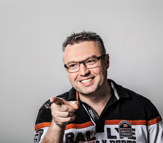 AXEL S. Modell 696