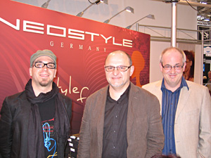 Daniel Gsottbauer vom Österreichvertrieb  Radlinger, Grafiker Karl-Heinz Schoppa mit  Neostyle Geschäftsführer Andreas Dünnbier