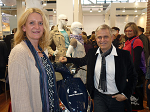 Toller Materialmix bei Tom Tailor und feminine italienische Mode von Laura Biagiotti am Stand von Visibilia