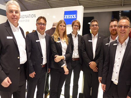 Das CARL ZEISS Österreich Team präsentiert 2014  unter anderem Brillengläser für die digitale Welt