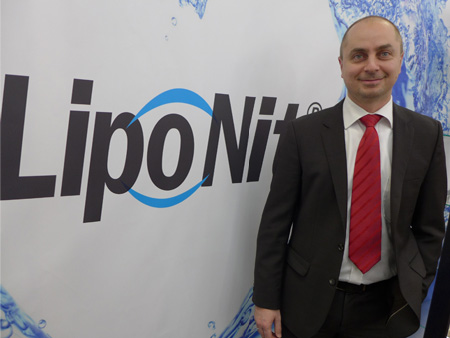 Michael Kroll: Angenehm lange Wirkungszeit bei Anwendung  von LipoNit® für trockene Augen