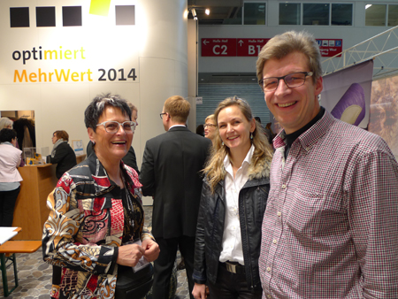 Die Entwicklerin des Original Schott-Sehprofils Birgit Schott  mit den Anwendern Ralph und Birgit Gönnewig