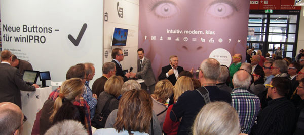 Gut besuchte Präsentationen auf dem Stand von IPRO