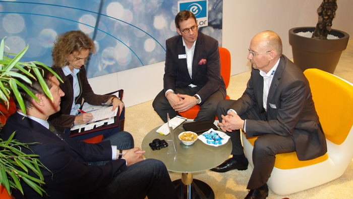 OPTI 2015 ESSILOR: Im Gespräch mit Ronald Mayrhofer (Vertriebsleiter) und dem brandneuen Essilor Austria GmbH Geschäftsführer Martin Merkle