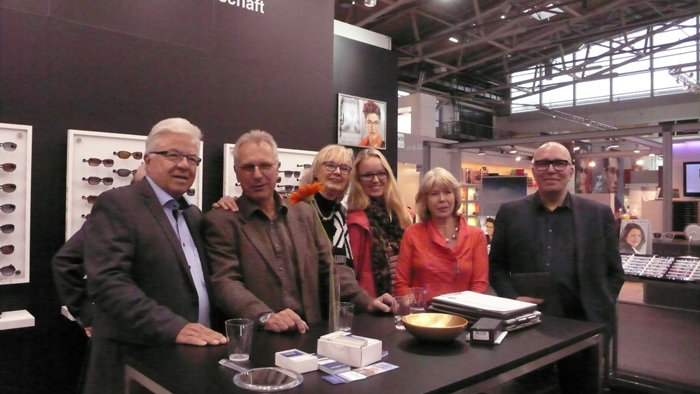 OPTI 2015 MARION RAMM: Das Team von Marion Ramm - seit über 40 Jahren intensiver Kontakt zu den Fachoptikern.