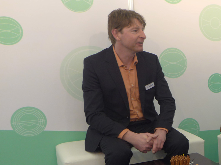 Gerhard Hetych (Geschäftsführer) berichtet über Mengensteigerungen im Mehrstärkensegment