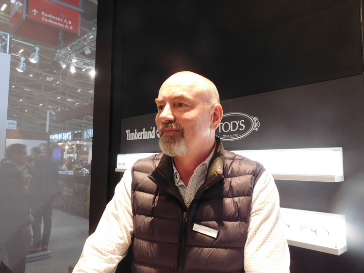 Claus Schmerber (Kaufmännischer Leiter D/A) positioniert Swarovski in einem breiteren Markt