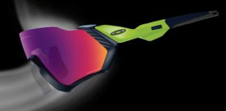 Luxottica_OAKLEY_FLIGHT-JACKET_1074x483