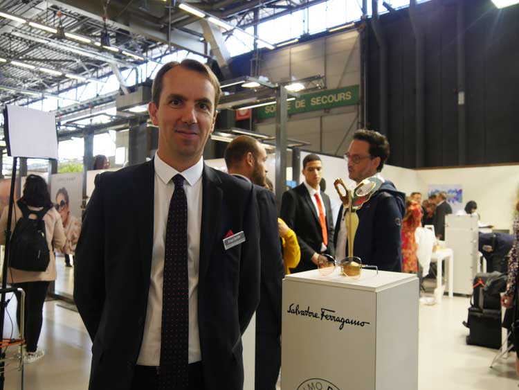 Arnaud Devilder, Marchon Directeur National des Ventes durfte sich gleich über zwei SILMO d'OR freuen – hier mit dem Siegermodell SF184S FIORE