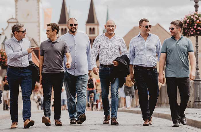 Wir wollten eine Herrenkollektion kreieren, die modisch ist und eine große Farbvielfalt aufweist