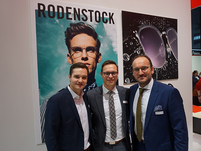 Daniel Paulnsteiner, Senior Product & Sales Support Manager Lenses, Johannes Schubart, MSc., Leitung Product Management & Sales Support D.A.CH. sowie Daniel Timo Siebenhandl, Sales Manager Austria & Switzerland für die Business Unit Eyewear präsentierten stolz die zahlreichen RODENSTOCK Innovationen