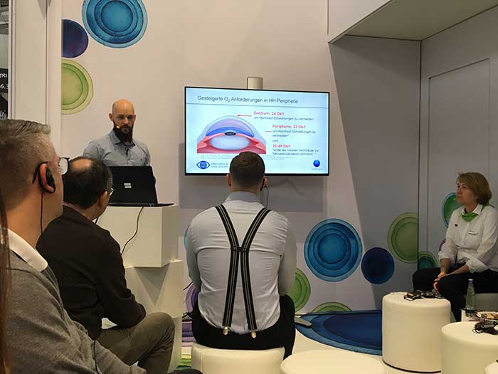 CooperVision_opti19_Stand1