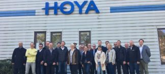 FirstOptiker bei Werksbesichtigung von Hoya in Mönchengladbach