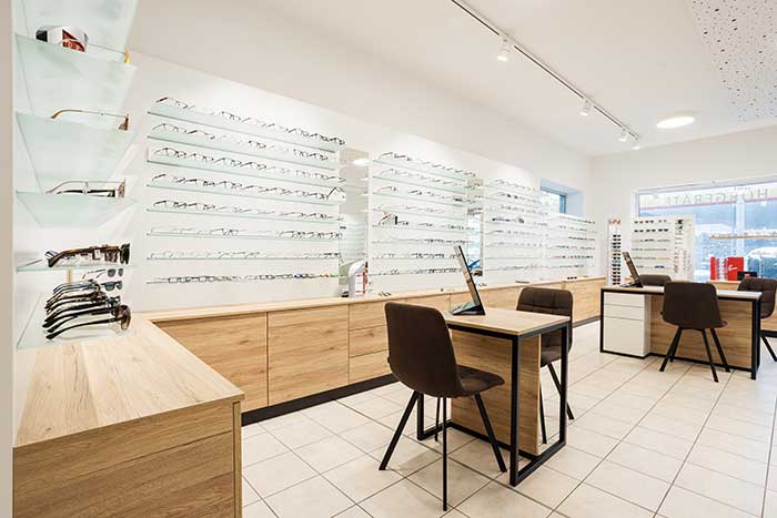 Vrana Shopdesign gestaltet die Brillenstube Rohsmann in 8042 Graz