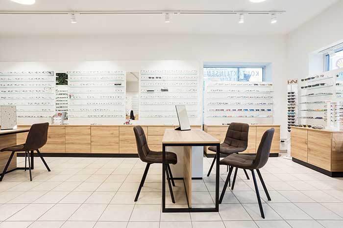 Vrana Shopdesign gestaltet die Brillenstube Rohsmann in 8042 Graz