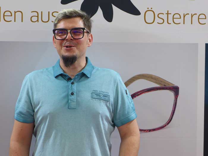 Robert Schnötzinger (Geschäftsführer) zum Thema Eyewear im Zusammenhang mit Regionalität, Nachhaltigkeit und autarker Stromerzeugung