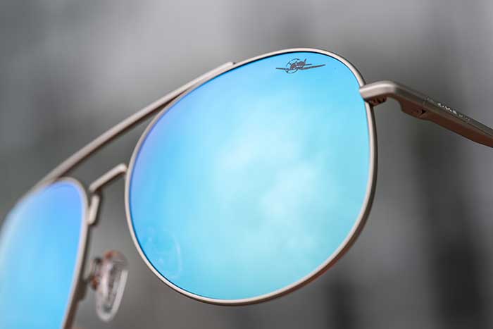 LIGHTNING-002 von Red Bull SPECT Eyewear, Modell erhältlich in 4 Farben