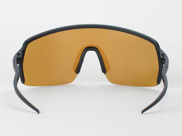 Piuma, das italienische Wort für Feder, ist mit 16,8 Gramm die leichteste Sportsonnenbrille