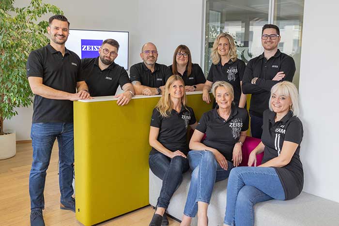 Konrad Kozbial, Vitalij Vib, Christian Limpl, Nadine Frauwallner, Brigitte Möller, Peter Seil, Krista Dreyer, Petra Viterna, Brigita Celic. Nicht am Bild, aber immer im Bilde: Luigi Moscatiello, Wolfgang Matzka