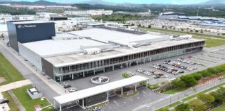 Neue Menicon Produktionsstätte in Malaysia startet kommerzielle Produktion von Silikon-Hydrogel Tageslinsen