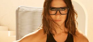 VICTORIA BECKHAM debütiert als Gesicht der Brillenkampagne ihrer Marke für Frühjahr/Sommer 2026